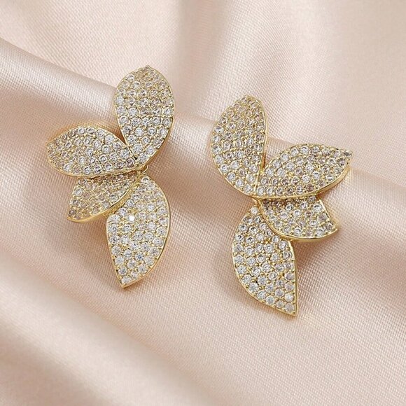 Women's Rakol Elegant Copper Irregular-Shaped Earrings - Picture 13 of 14